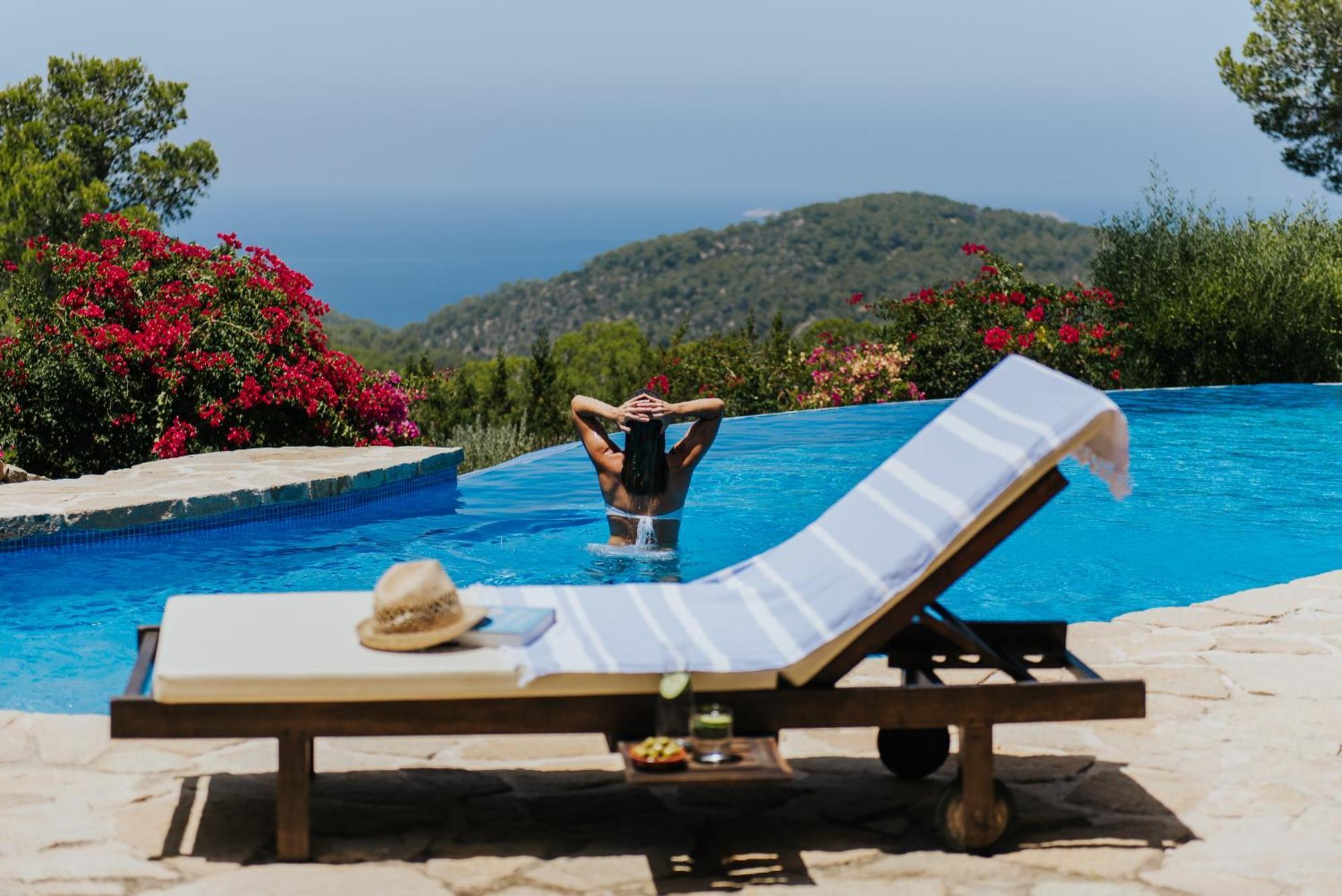 Villa & Guesthouse Paissa D'En Bernat Cala Tarida  Bagian luar foto