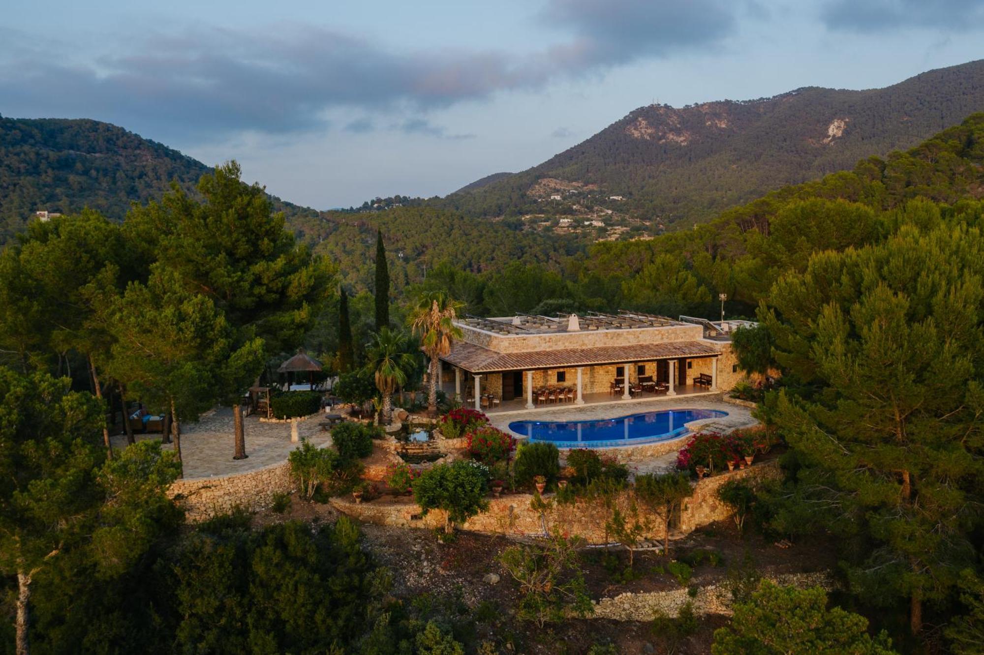 Villa & Guesthouse Paissa D'En Bernat Cala Tarida  Bagian luar foto