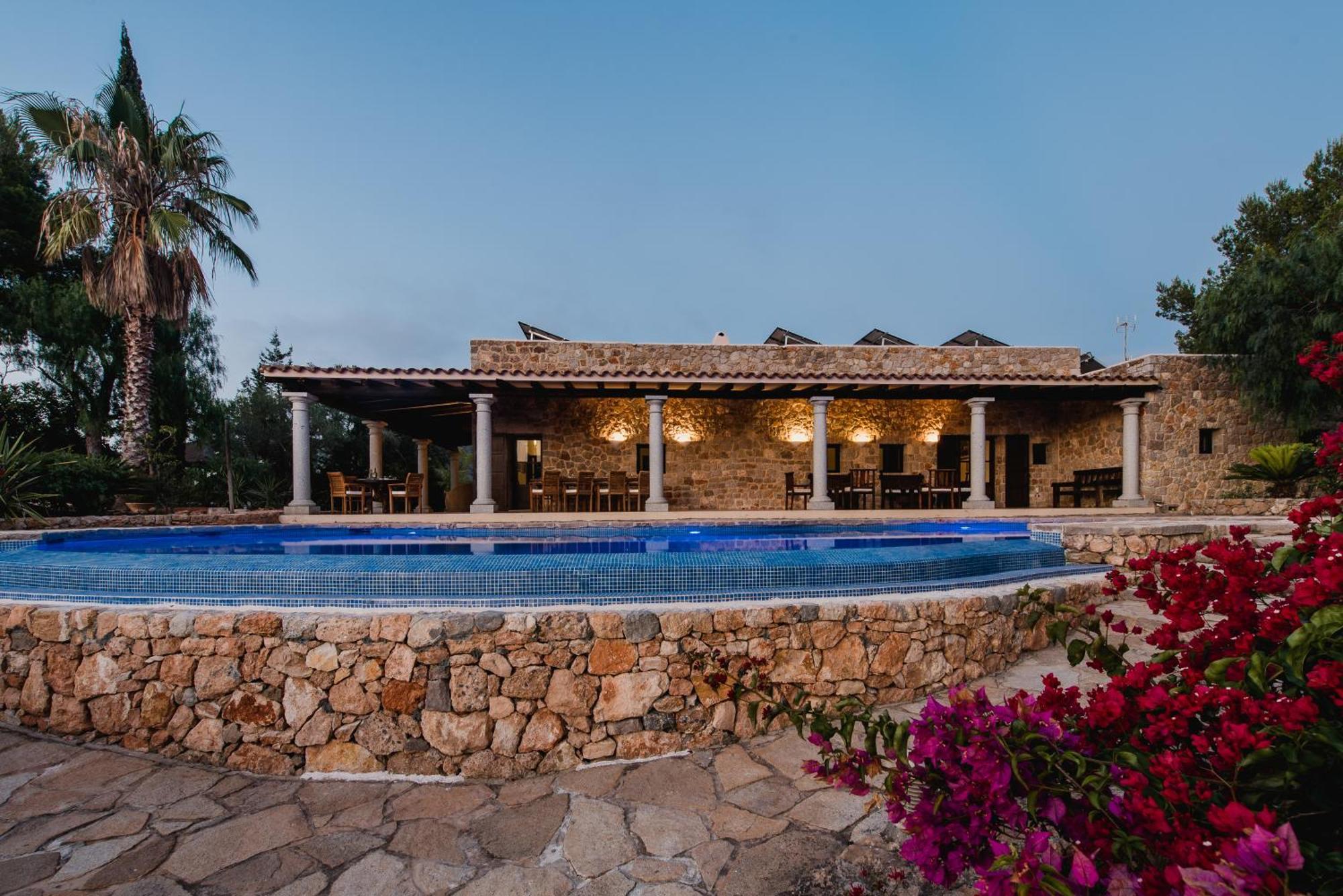 Villa & Guesthouse Paissa D'En Bernat Cala Tarida  Bagian luar foto