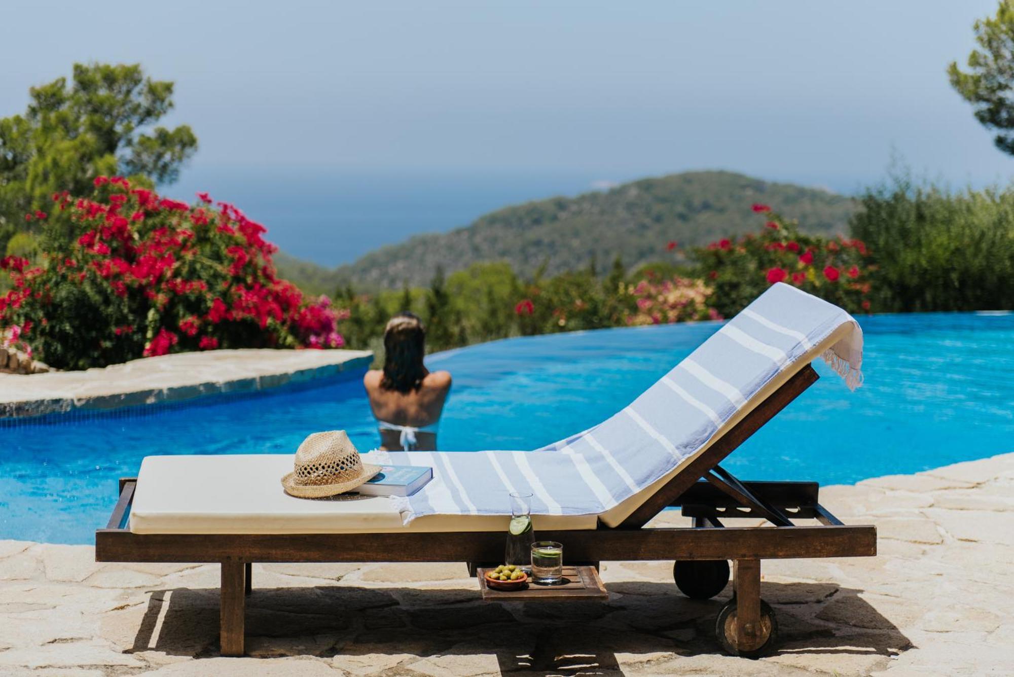 Villa & Guesthouse Paissa D'En Bernat Cala Tarida  Bagian luar foto