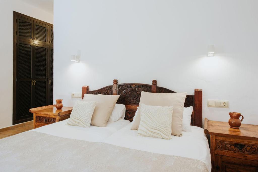 Villa & Guesthouse Paissa D'En Bernat Cala Tarida  Bagian luar foto